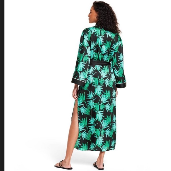 Fe noel Target robe and Pant - Picture 2 of 8